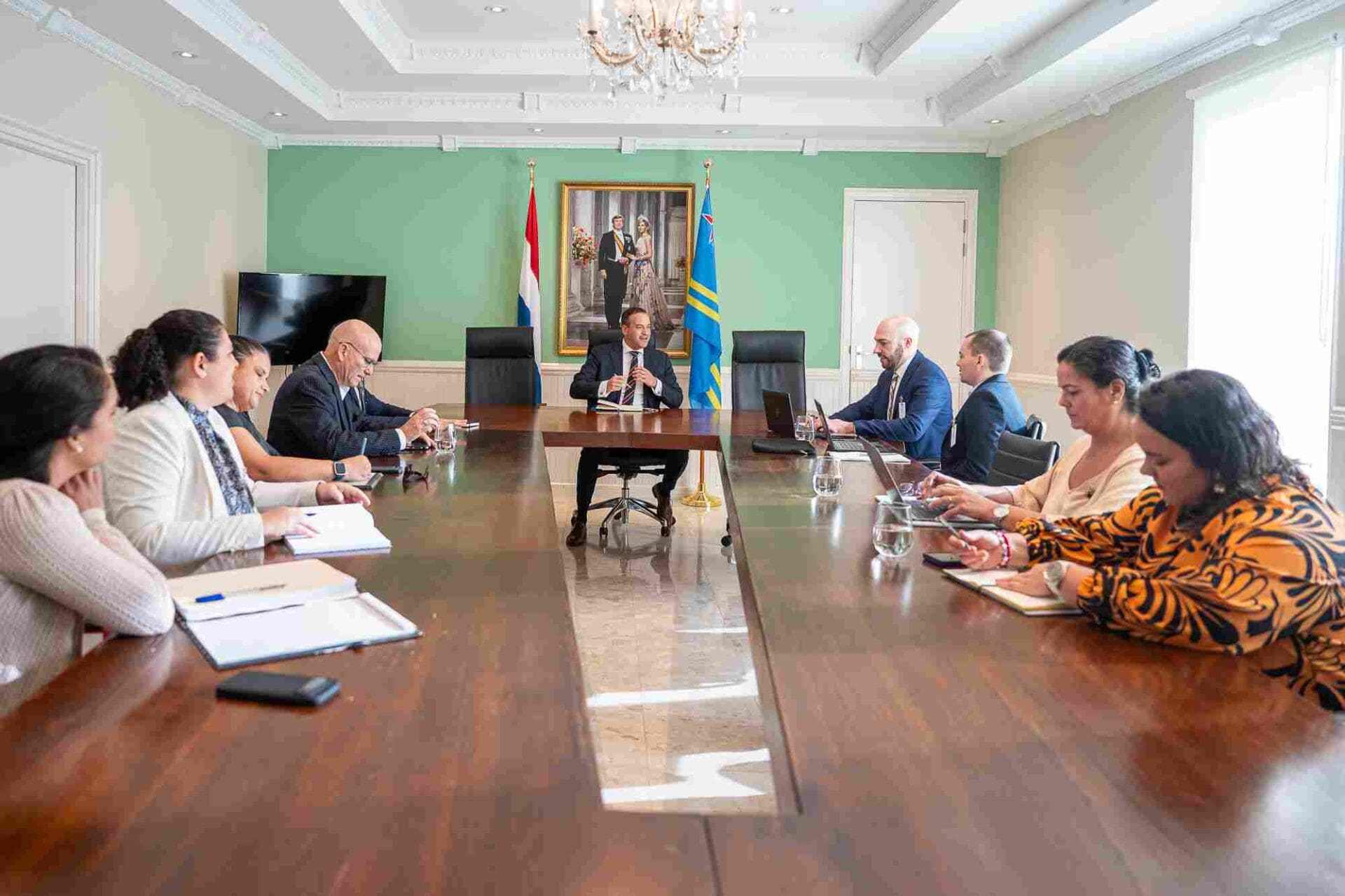 Minister Wever meets with Fitch Ratings to review Aruba’s credit rating