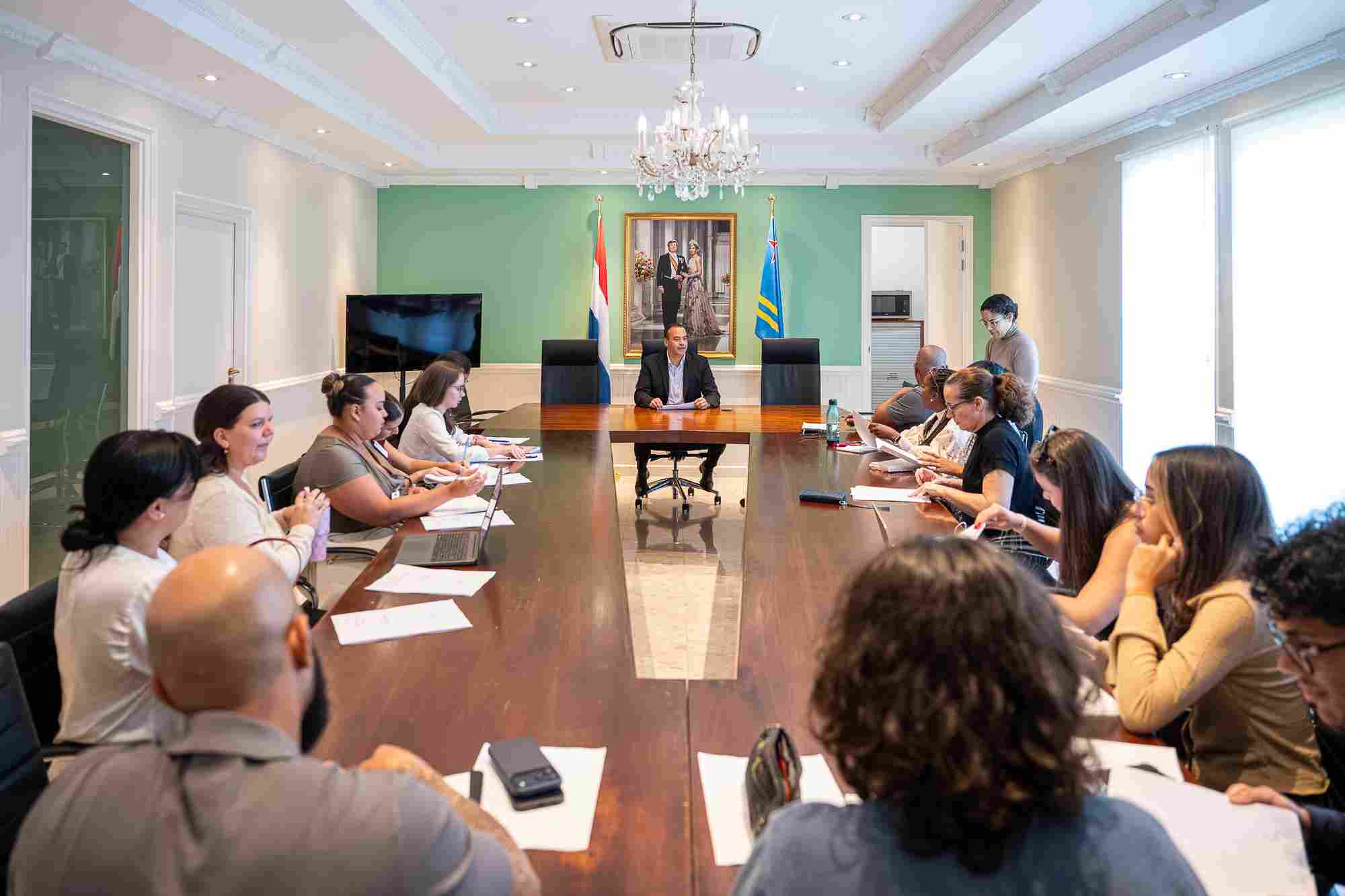 Minister Wever delivers lecture to law students