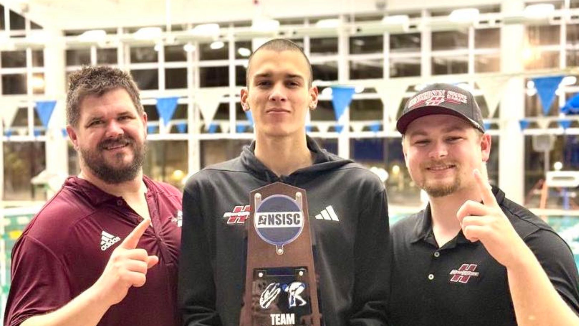 Aruban swimmer Gavin Kock helps HSU win U.S. conference championship