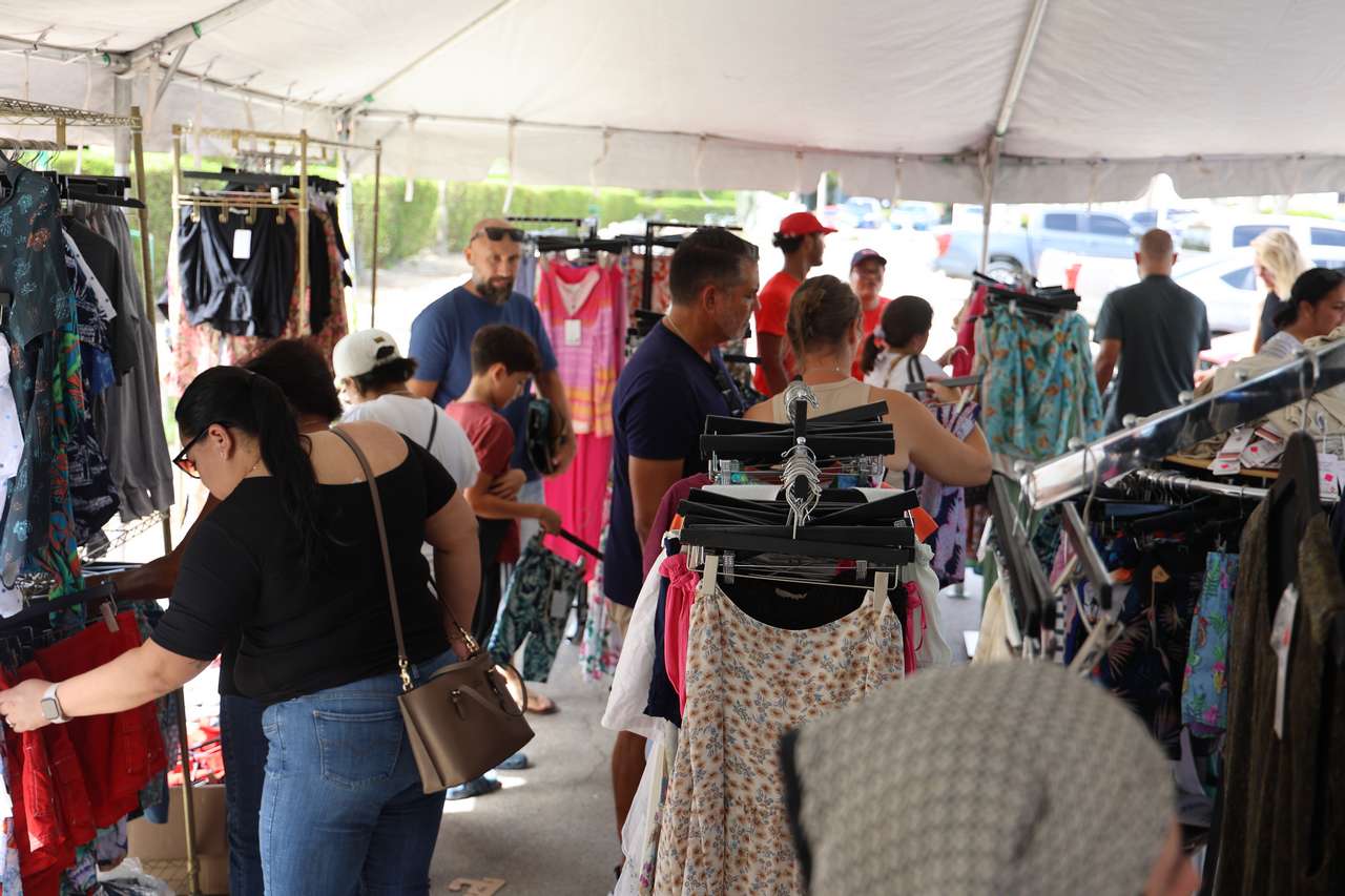 Red Sail Aruba hosts major warehouse sale at Hyatt Regency parking lot