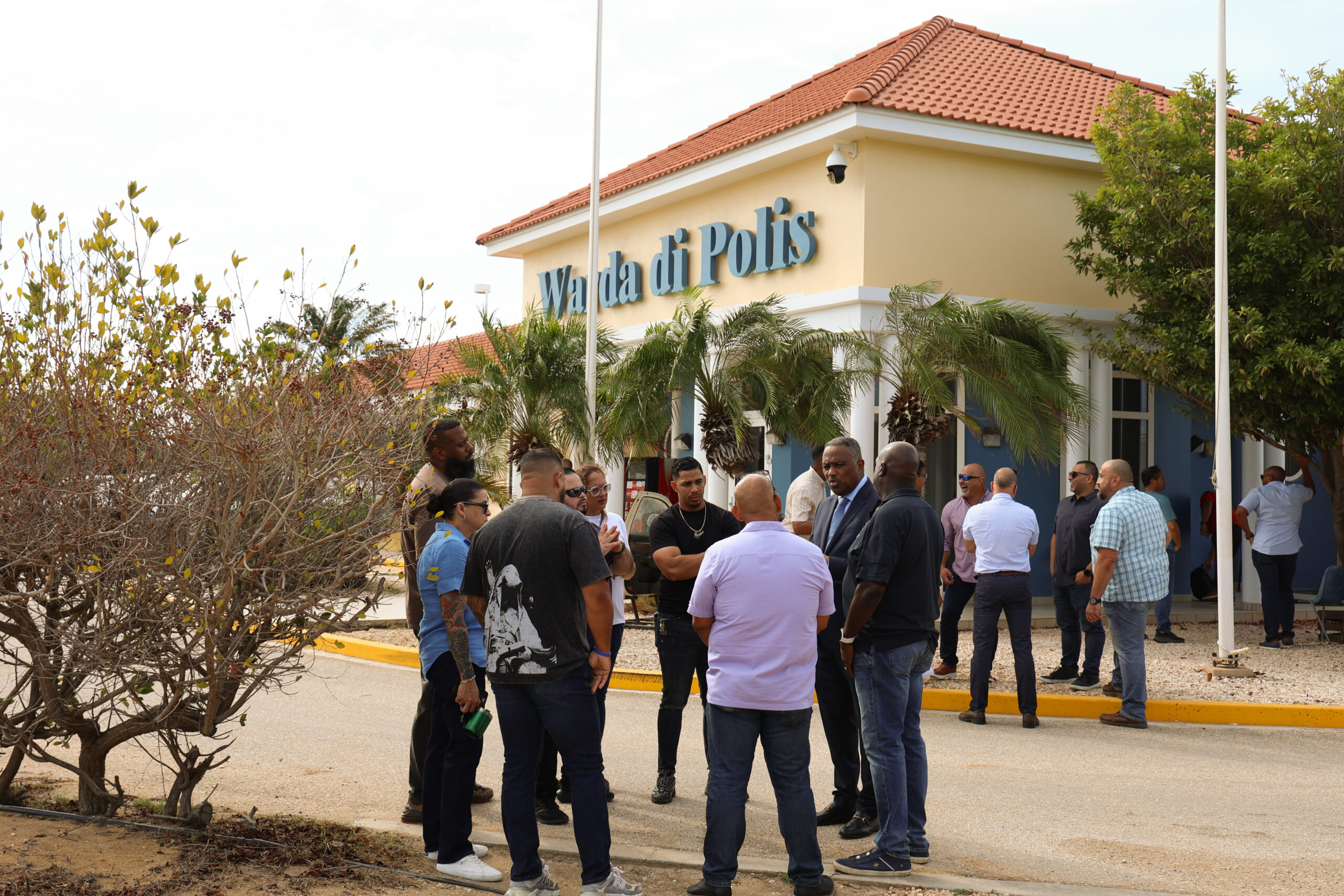 Minister calls for unity as police dispute continues